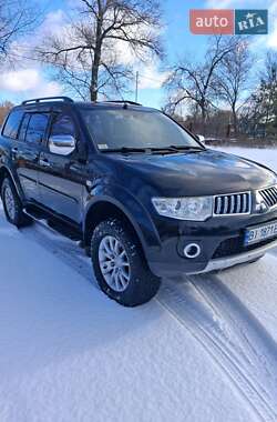 Mitsubishi Pajero Sport  2011