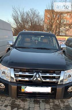 Mitsubishi Pajero Wagon  2011