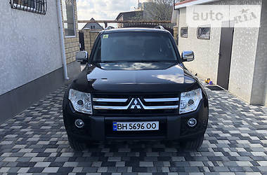 Mitsubishi Pajero Wagon 4 2008