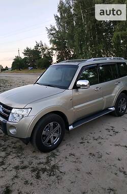 Mitsubishi Pajero Wagon  2008