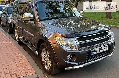 Mitsubishi Pajero Wagon  2013