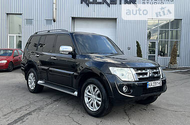 Mitsubishi Pajero Wagon  2012