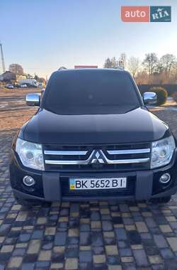 Mitsubishi Pajero Wagon  2008