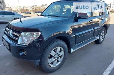 Mitsubishi Pajero Wagon  2008