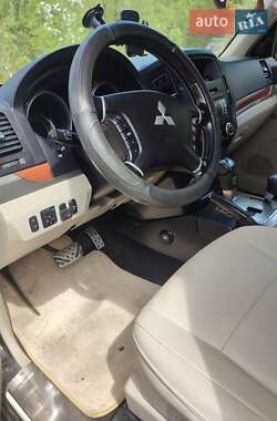 Mitsubishi Pajero Wagon  2007