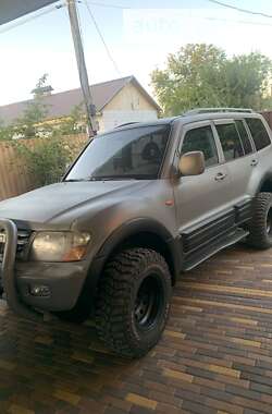 Mitsubishi Pajero Wagon  2002