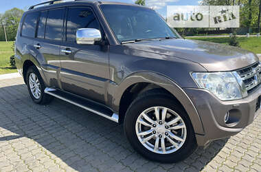 Mitsubishi Pajero Wagon  2011