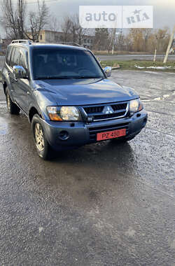 Mitsubishi Pajero Wagon  2006