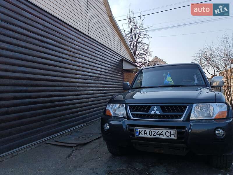 Mitsubishi Pajero Wagon