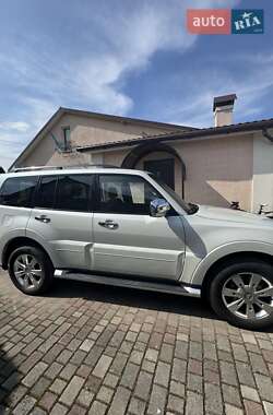 Mitsubishi Pajero Wagon  2014