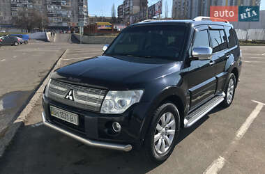 Mitsubishi Pajero Wagon  2011