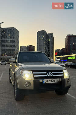 Mitsubishi Pajero Wagon 2008