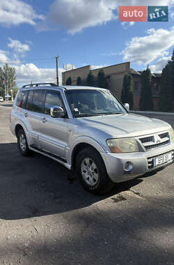 Mitsubishi Pajero Wagon  2004