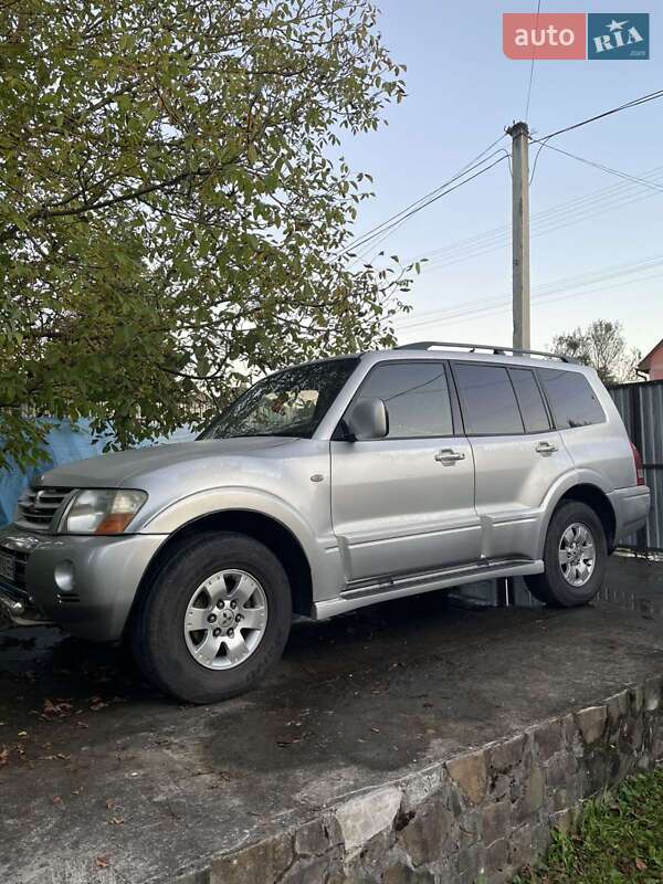 Mitsubishi Pajero Wagon