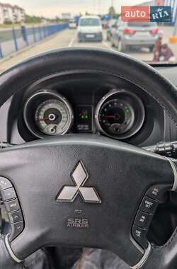 Mitsubishi Pajero Wagon  2008