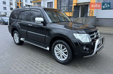 Mitsubishi Pajero Wagon  2012