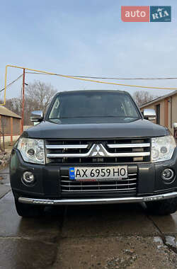 Mitsubishi Pajero Wagon  2011