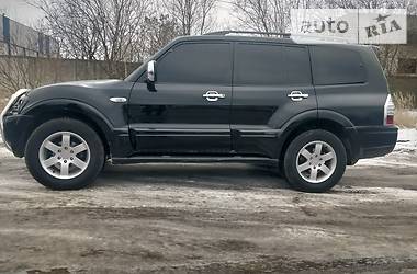 Mitsubishi Pajero   2004