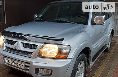 Mitsubishi Pajero  2004