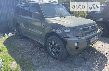 Mitsubishi Pajero  2005