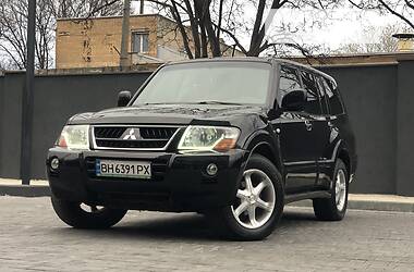 Mitsubishi Pajero  2004