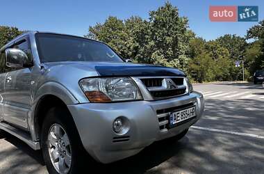 Mitsubishi Pajero  2005