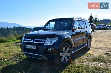 Mitsubishi Pajero  2007
