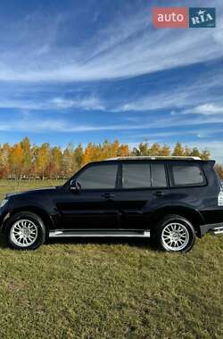 Mitsubishi Pajero  2007