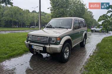 Mitsubishi Pajero  1996