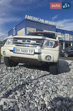 Mitsubishi Pajero  2006