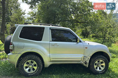 Mitsubishi Pajero  2000