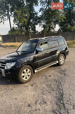 Mitsubishi Pajero  2008