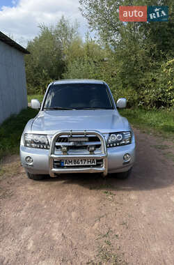 Mitsubishi Pajero  2004
