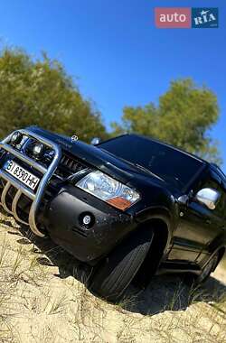 Mitsubishi Pajero  2005