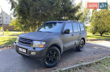 Mitsubishi Pajero  2002