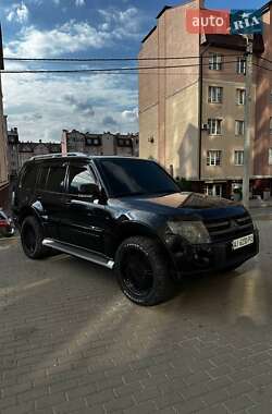 Mitsubishi Pajero  2007