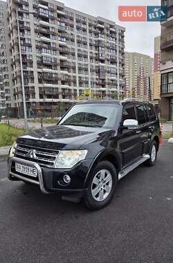 Mitsubishi Pajero  2008