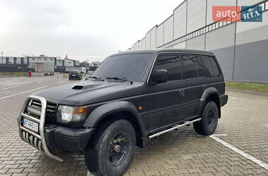 Mitsubishi Pajero  1991