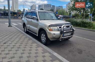 Mitsubishi Pajero  2006
