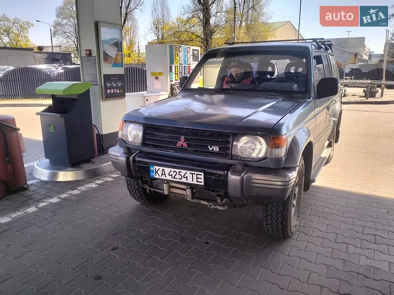 Mitsubishi Pajero 1995