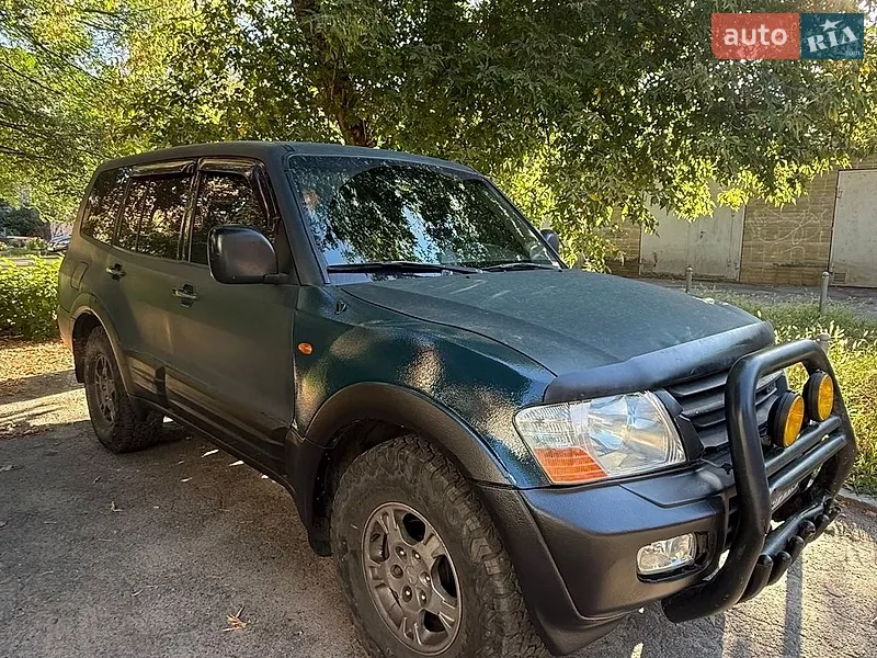 Mitsubishi Pajero 2001