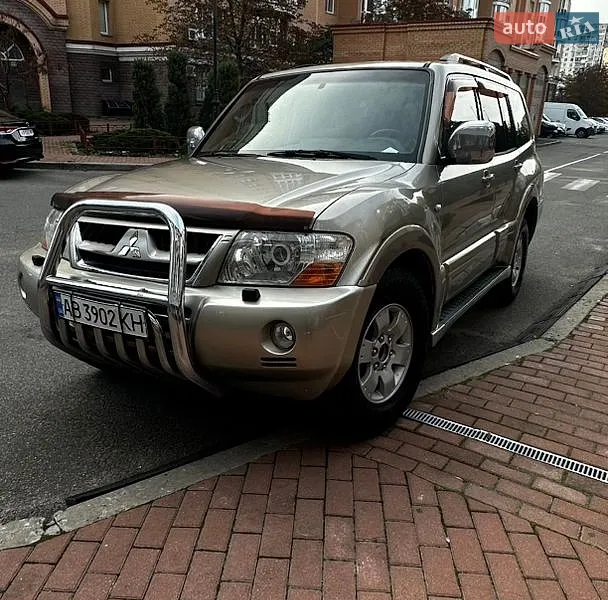 Mitsubishi Pajero 2006