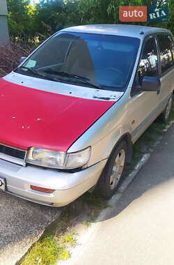 Mitsubishi Space Runner  1992