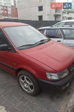 Mitsubishi Space Runner 1996