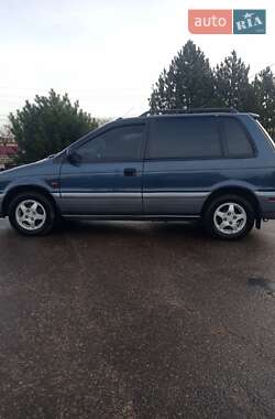 Mitsubishi Space Runner 1993