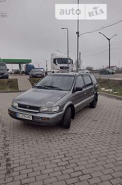 Mitsubishi Space Wagon GLI 1992