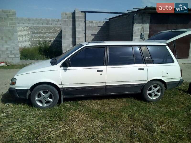 Минивэн Mitsubishi Space Wagon 1990 в Херсоне
