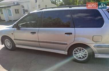 Mitsubishi Space Wagon  1999