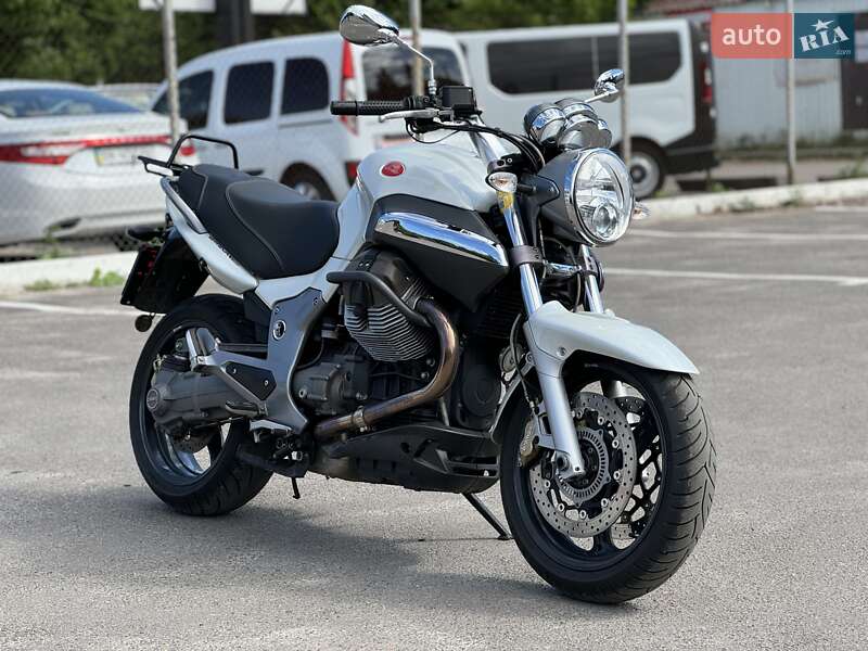 Moto Guzzi Breva V 1100