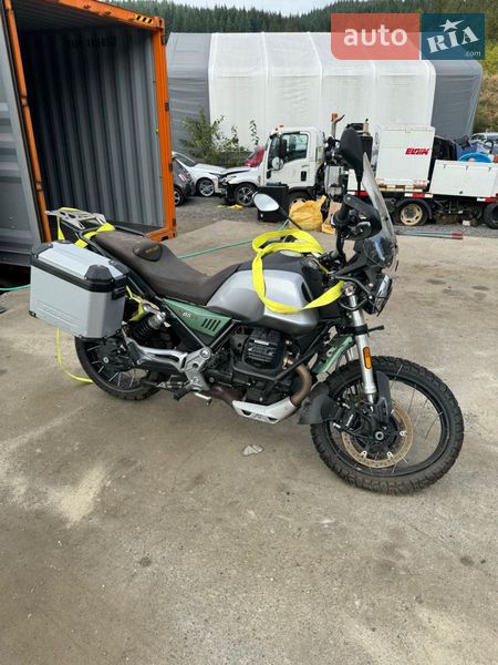 Мото Moto Guzzi V85TT